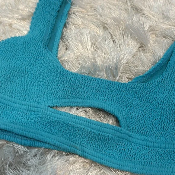 Bond eye swim the Sasha crop - Picture 2 of 3